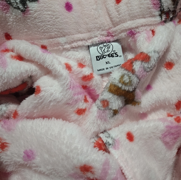 Buccees 2026 Christmas Pink Pajamas with Santa Print - Picture 3 of 4